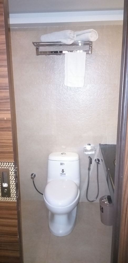 Treebo Five Elements, Lonavala Standard Double Room 6