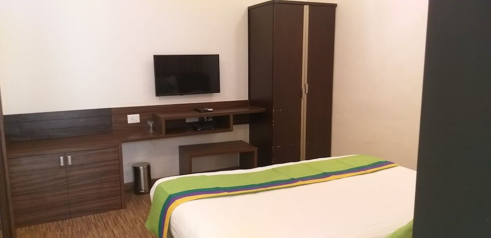 Treebo Five Elements, Lonavala Standard Double Room 7