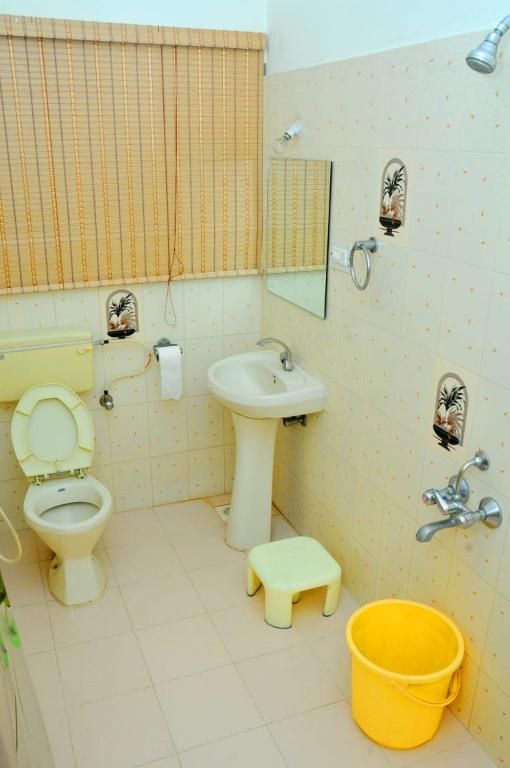 Four Seasons Homestay Coorg Deluxe Double Room 8