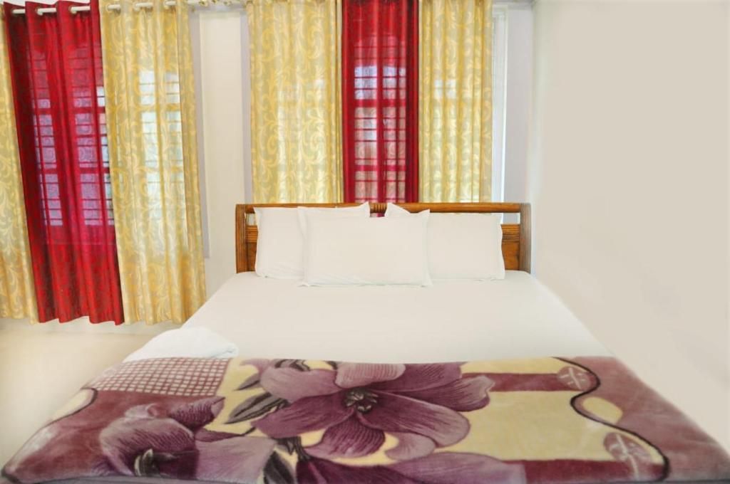 Four Seasons Homestay Coorg Deluxe Double Room 12