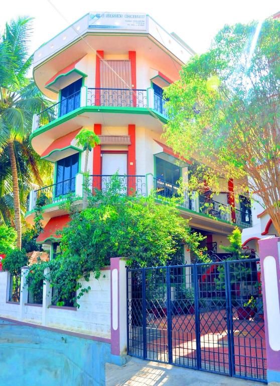 Four Seasons Homestay Coorg Deluxe Double Room 14