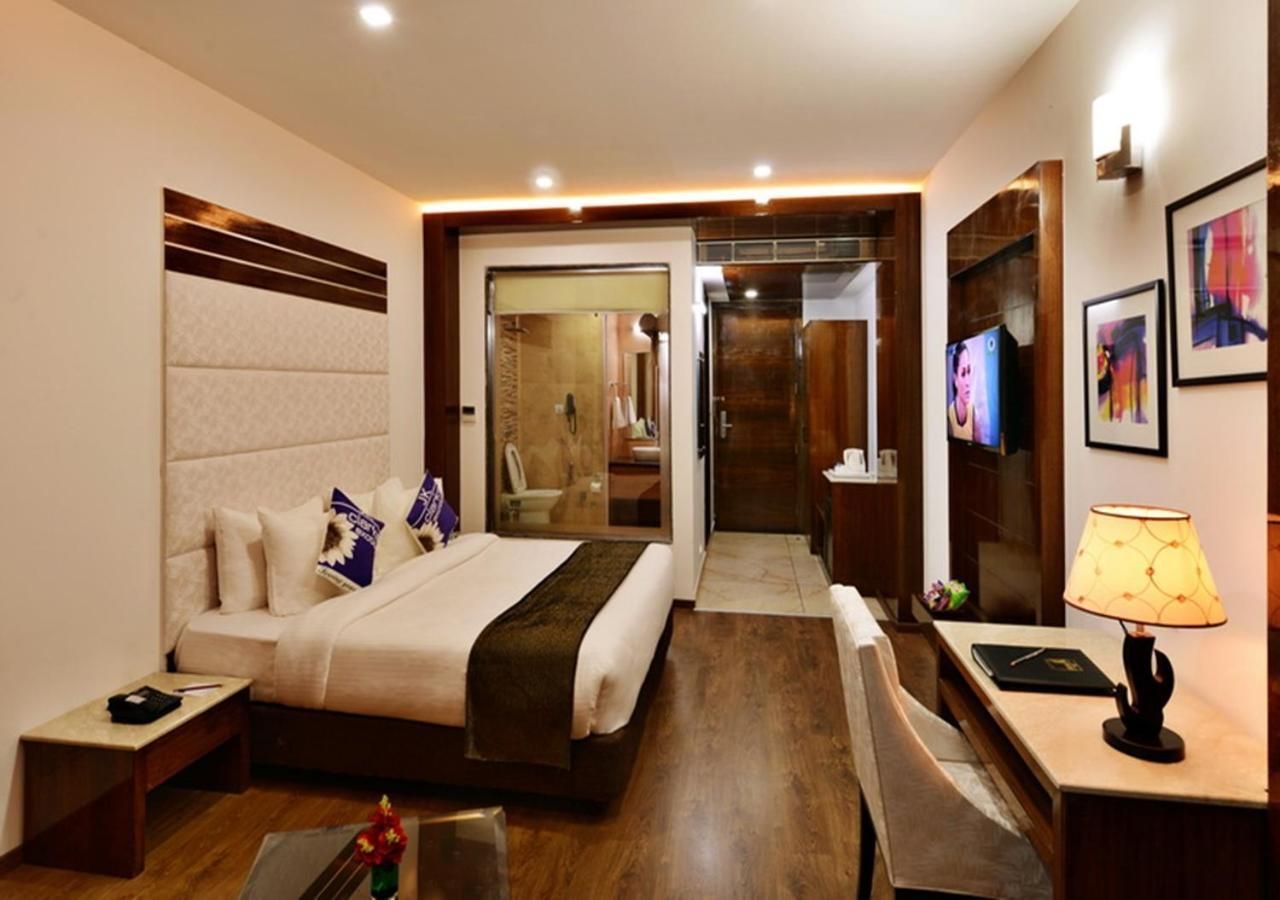 Suite Room with Private Balcony