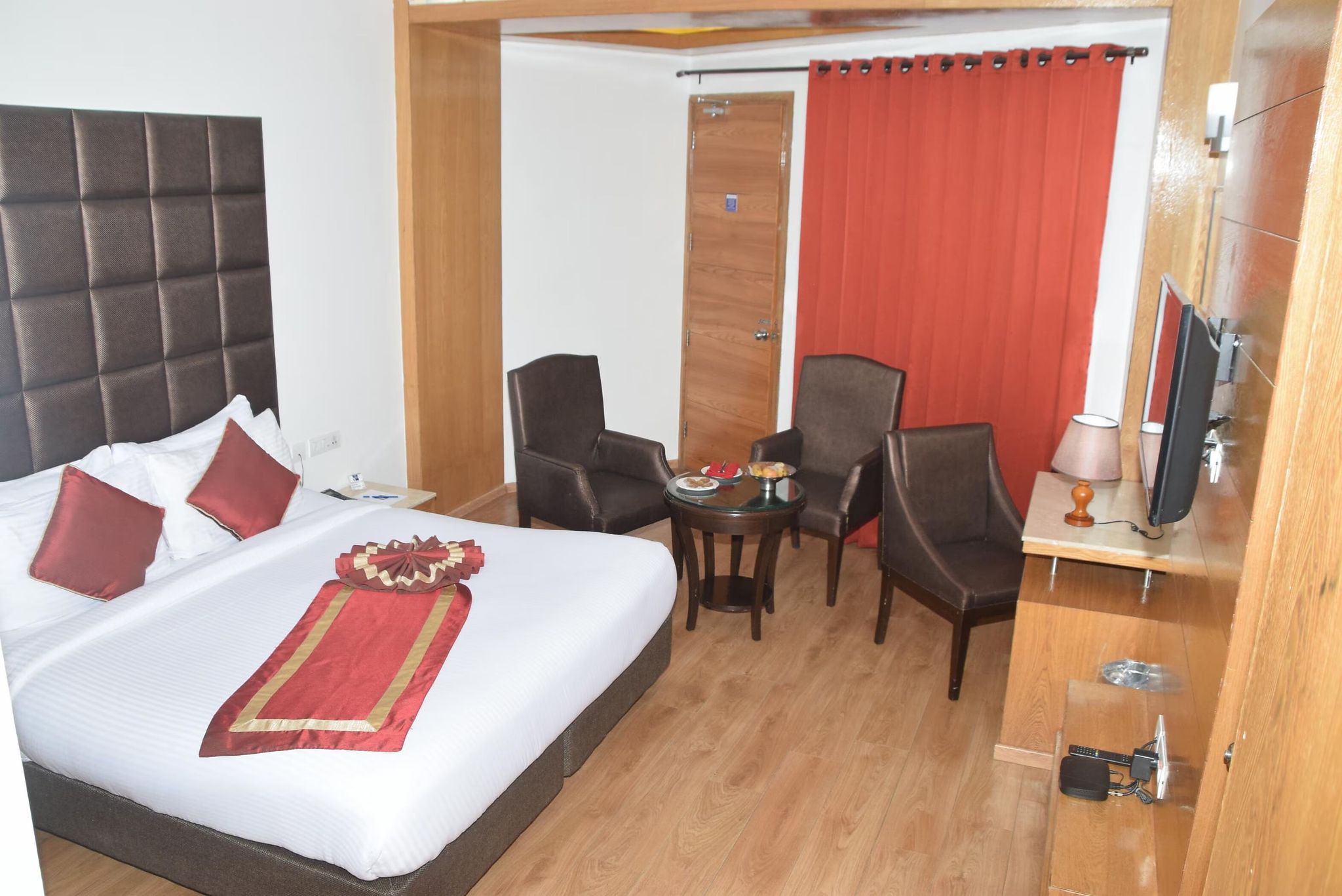 Deluxe Gorge King Room