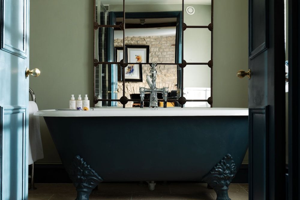 The Wheatsheaf Inn Deluxe Double Room 7