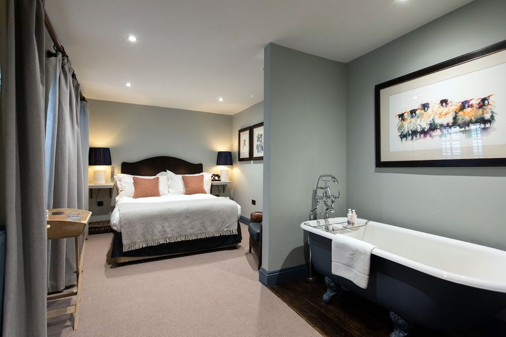 The Wheatsheaf Inn Deluxe Double Room 4