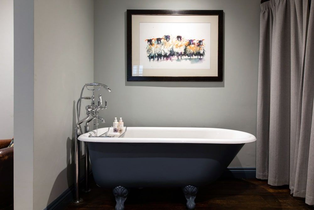 The Wheatsheaf Inn Deluxe Double Room 10