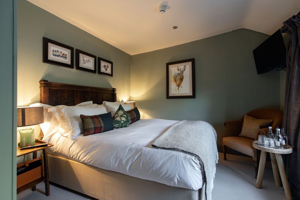 The Wheatsheaf Inn Deluxe Double Room 2