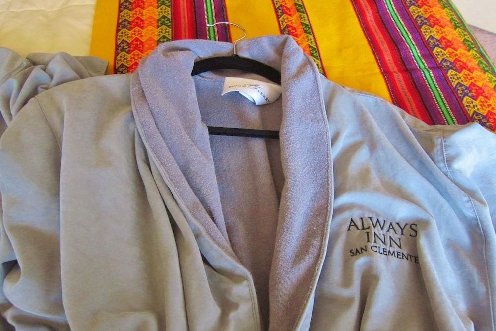 Always Inn San Clemente Bed & Breakfast Palm Whisper 4