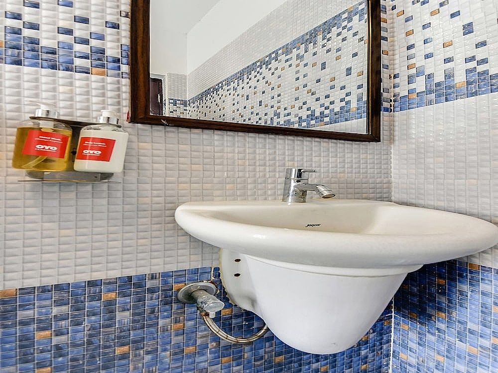 OYO Flagship 18452 Pritam Airport Inn Double or Twin Room 15