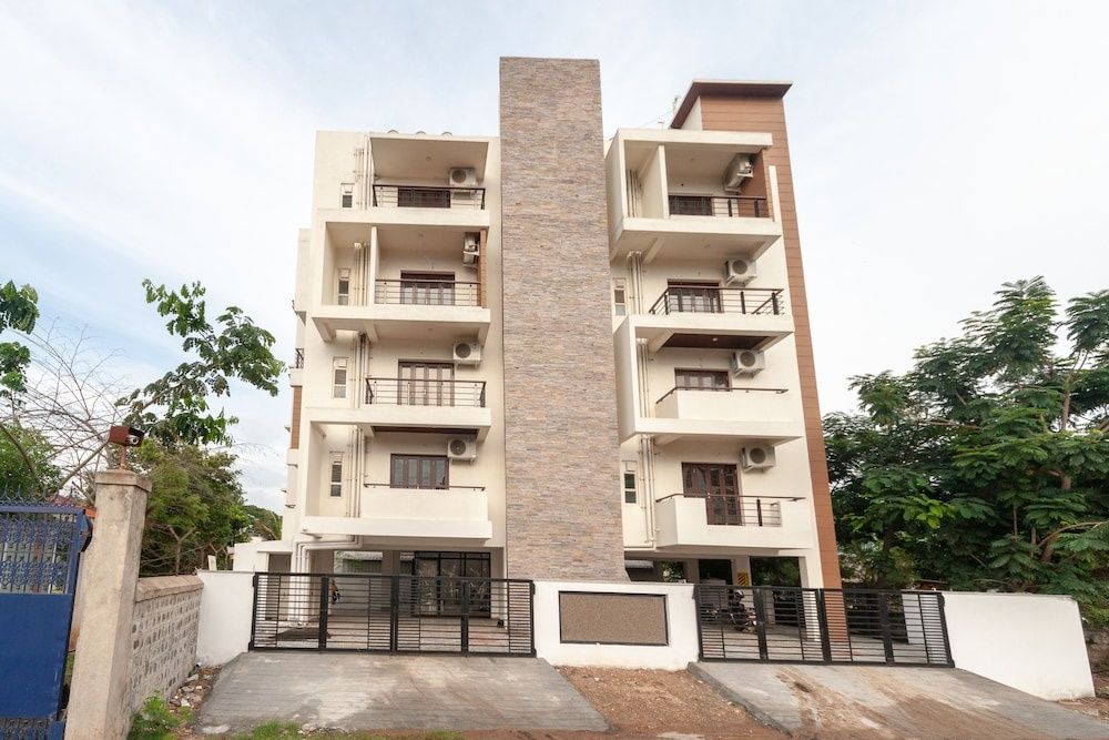 OYO Flagship 18452 Pritam Airport Inn