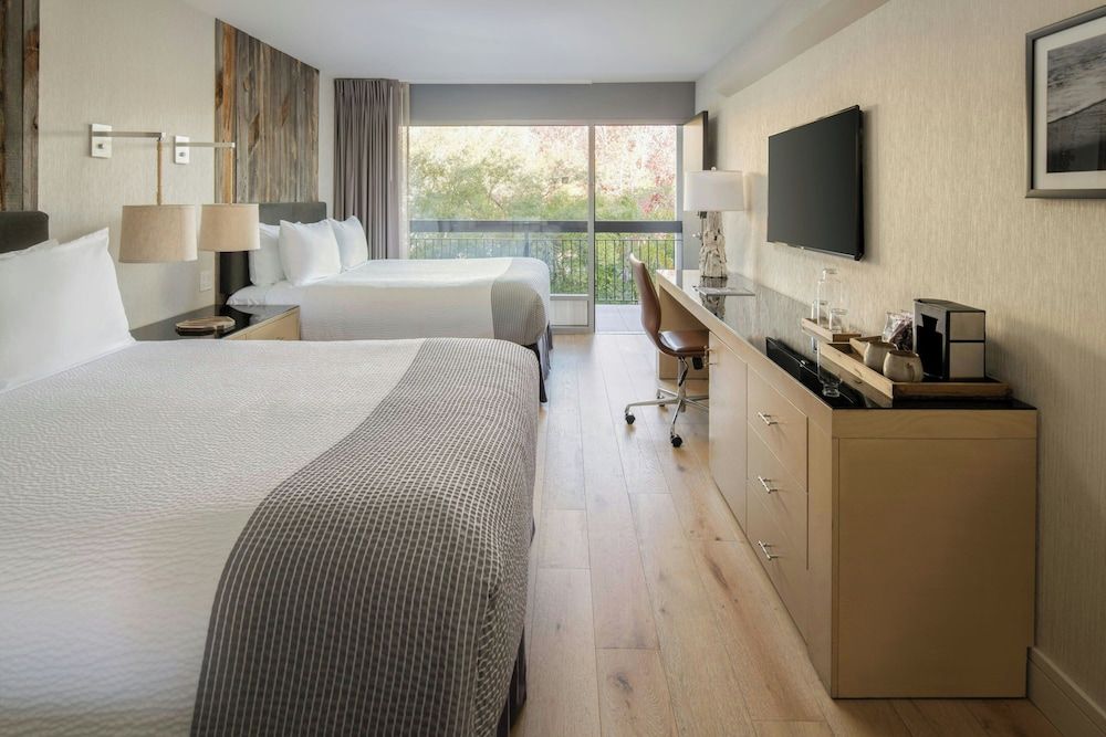 2 Queen Beds