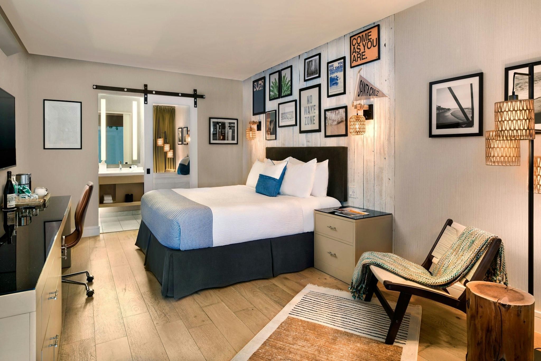 Fire Pit, Guest room, 1 King, Patio