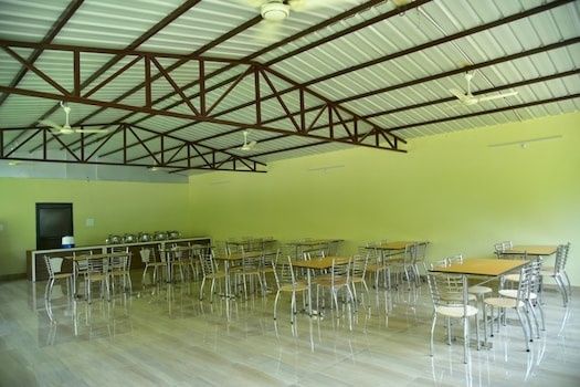 Food & Dining
