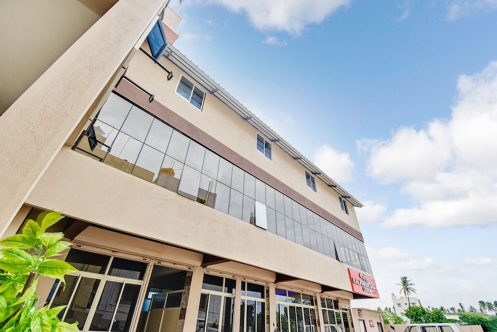 undefined SPOT ON 46956 Kalparukshaa Lodge