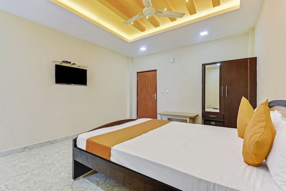 undefined SPOT ON 46956 Kalparukshaa Lodge 7