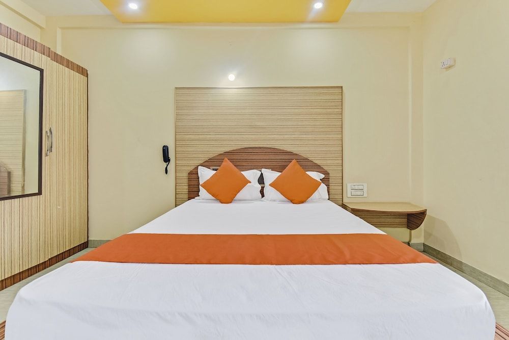 undefined SPOT ON 46956 Kalparukshaa Lodge 5