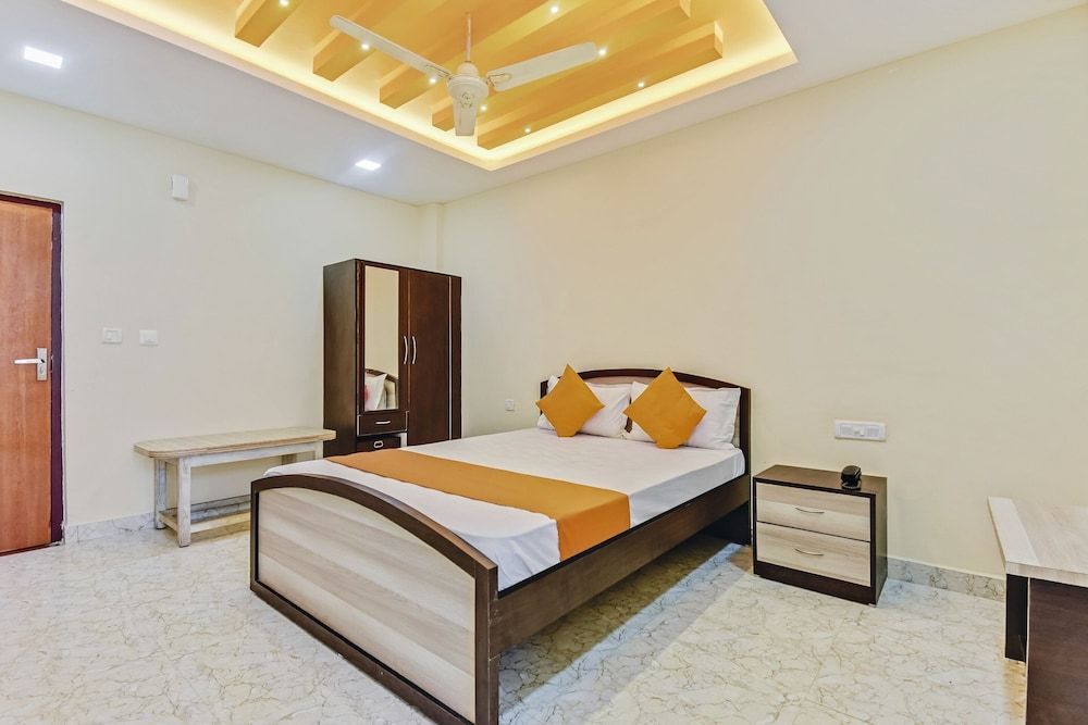 undefined SPOT ON 46956 Kalparukshaa Lodge 6