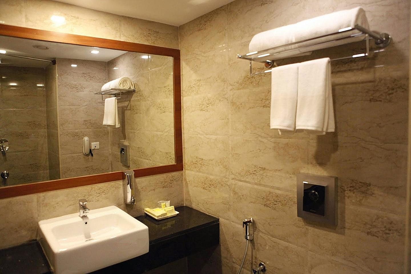 Lemon Tree Hotel, Shimona, Chennai Superior Room 6