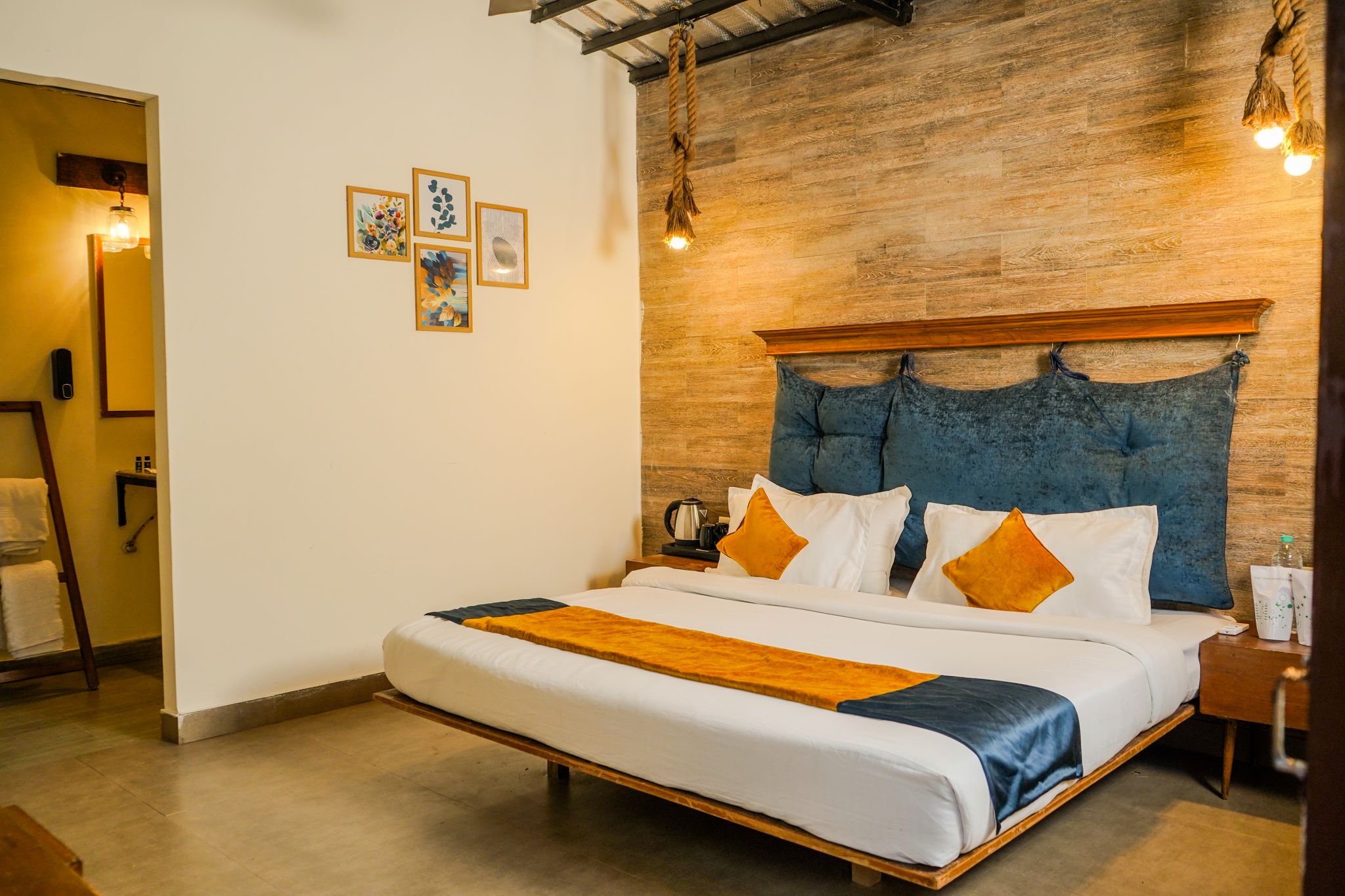  Aspen Riverside Resort Luxury Cottage 7