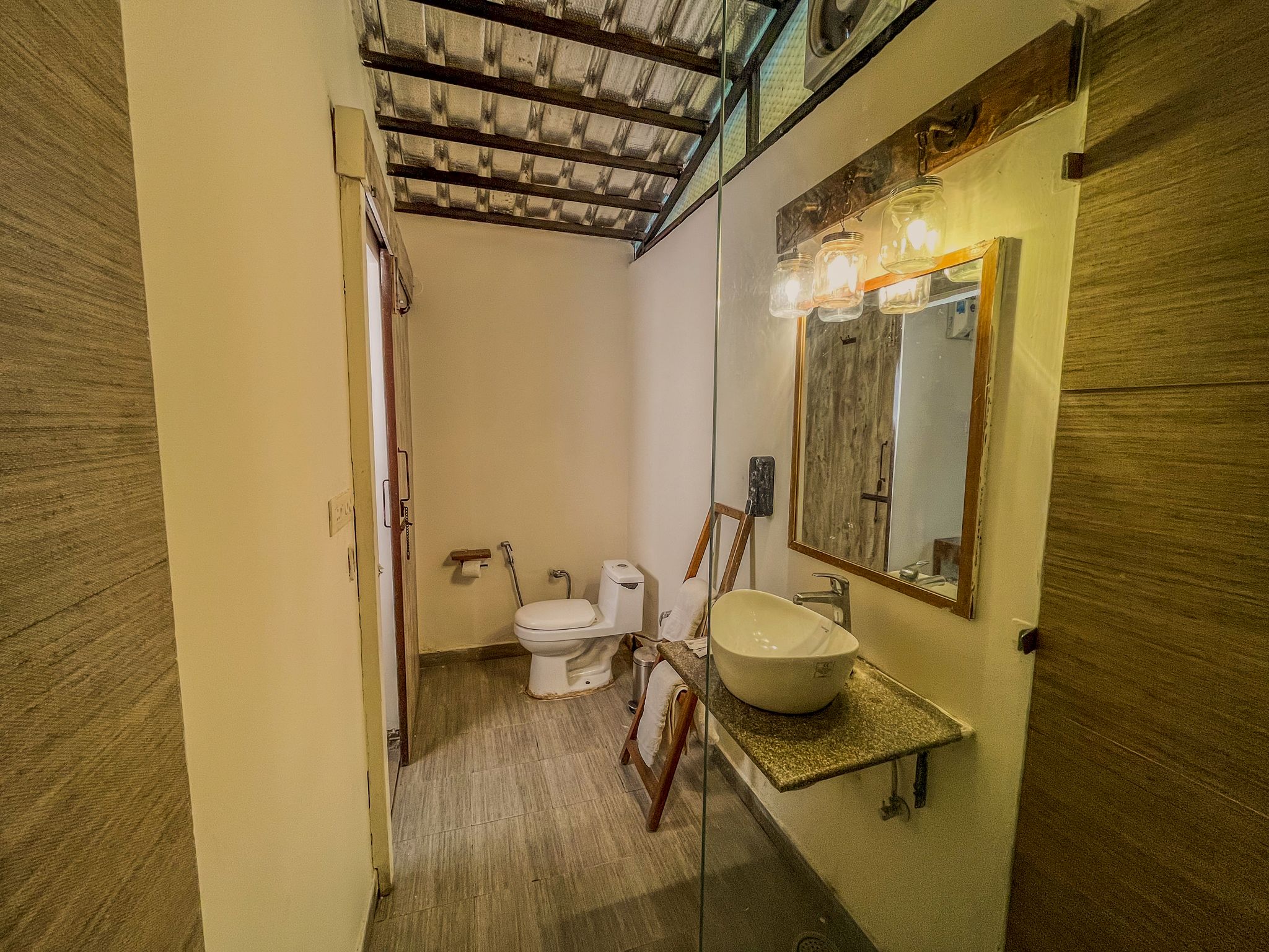  Aspen Riverside Resort Luxury Cottage 6