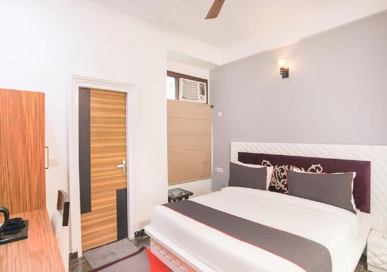 SANGVI PALACE Standard Room 2