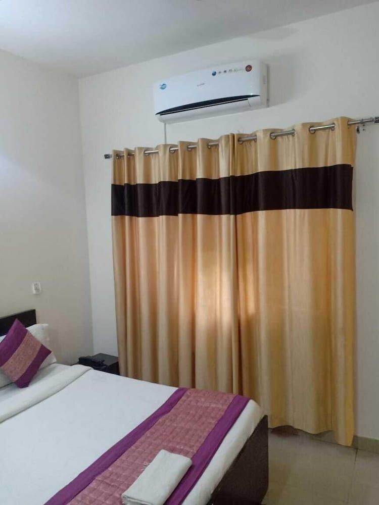 Hotel Golden Nest Classic Double Room 10