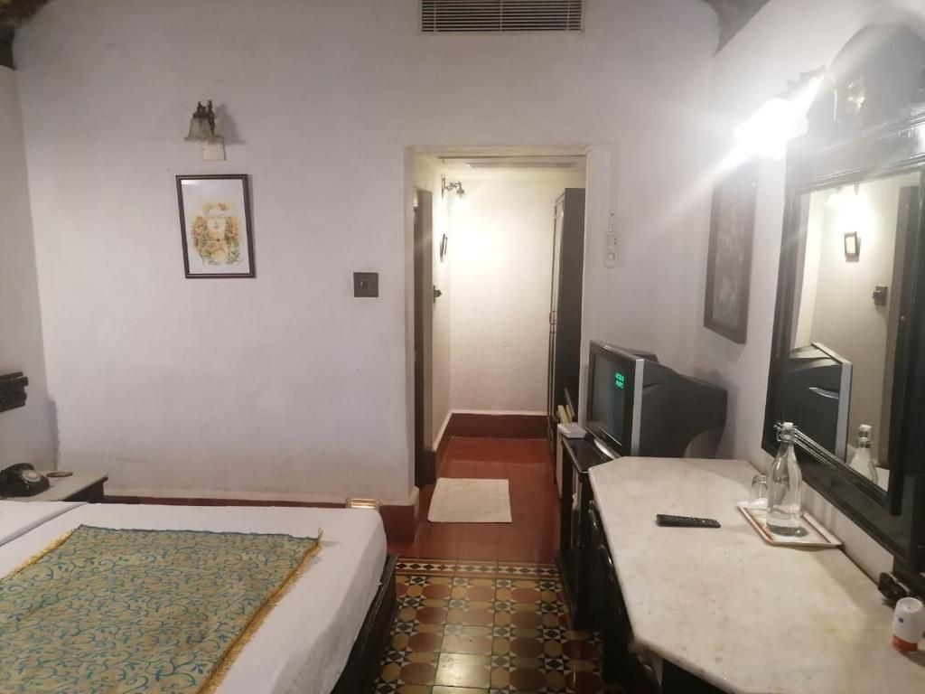 Indeco Hotels Swamimalai 1896 Heritage Villa Room 4
