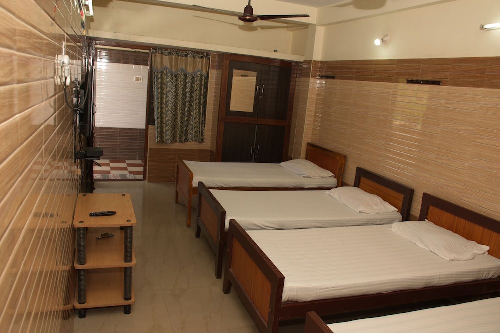 Ulo Raj Residency Family Room 3