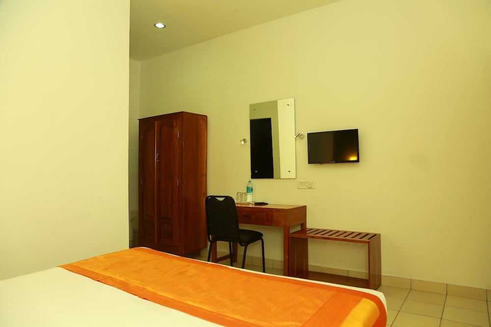 OYO 7630 Edassery Village Standard Double or Twin Room, 1 Double Bed, Private Bathroom 2