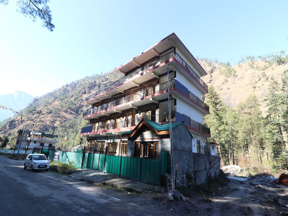 undefined OYO 23570 Hotel New Tashila 3