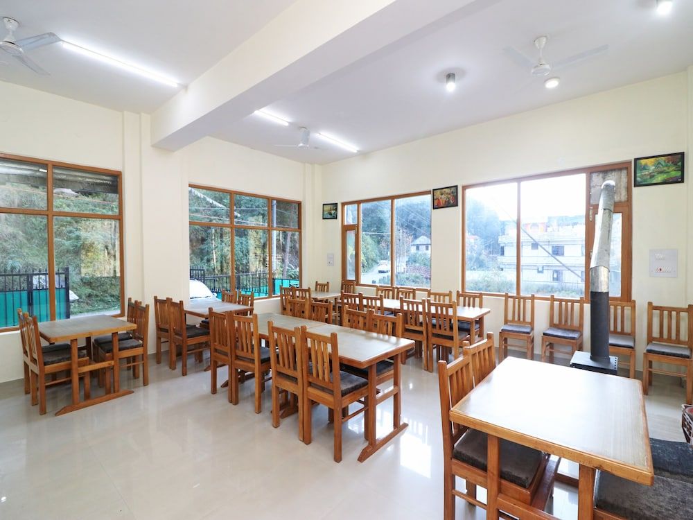 undefined OYO 23570 Hotel New Tashila 4