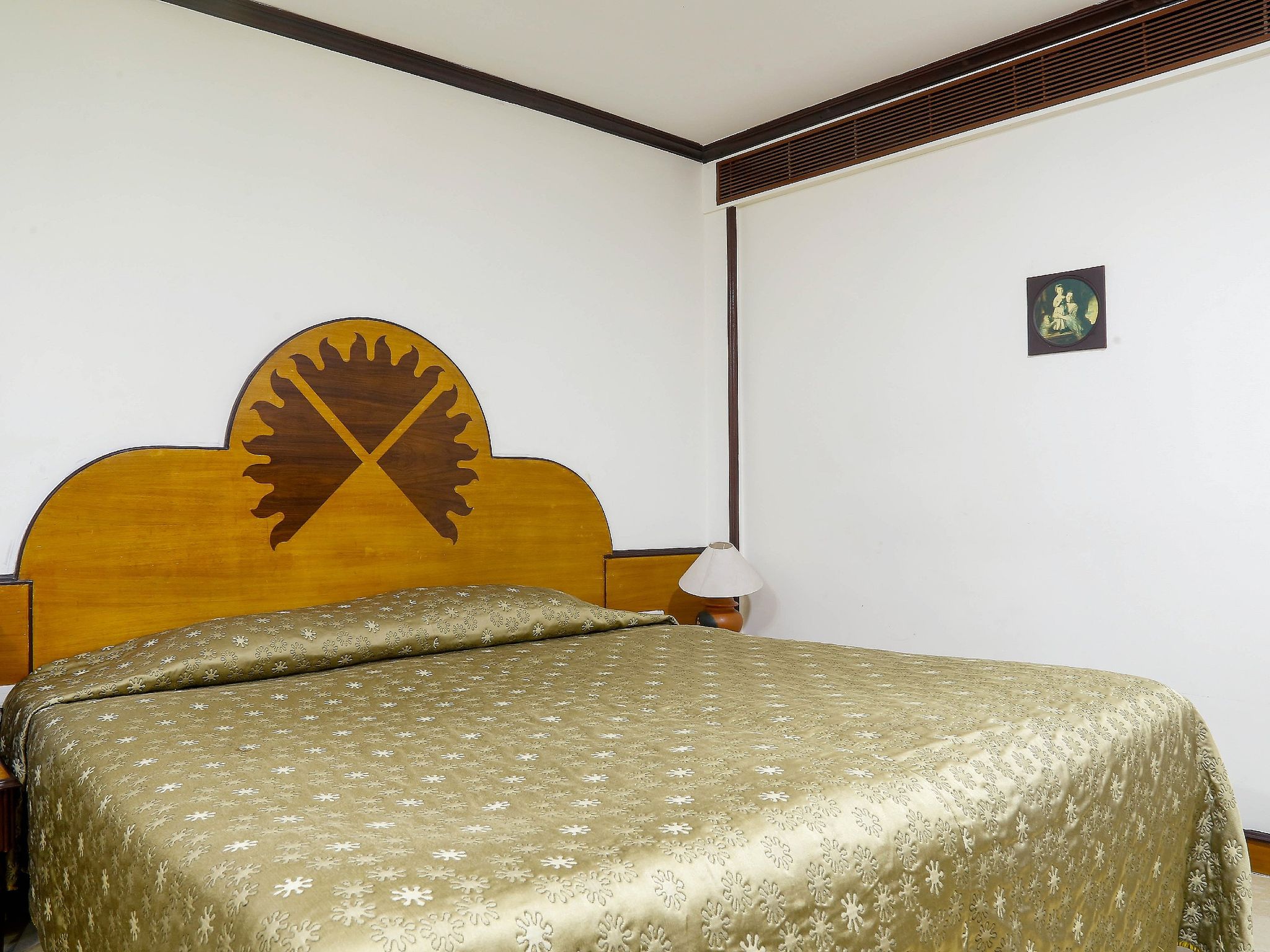 The Surya, Cochin Standard Deluxe