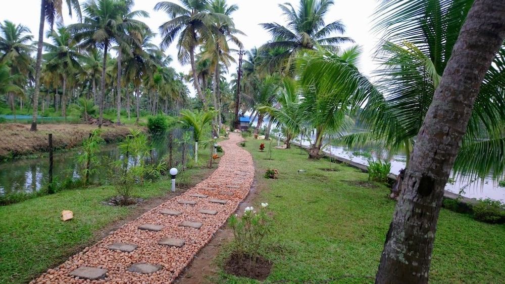 undefined Shady Shores 6