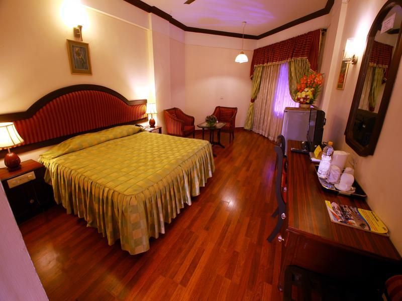 Manuelsons Malabar Palace Executive Room AC