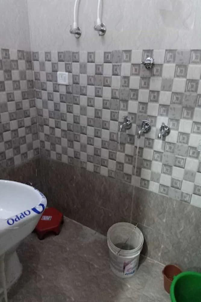 Hotel Monalisa Deluxe Room 7