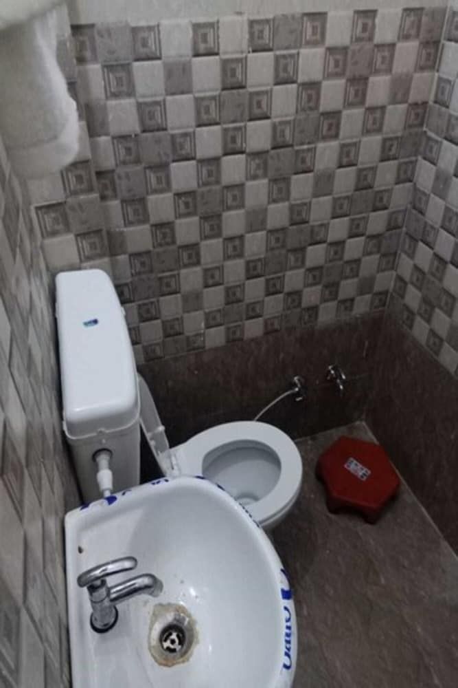 Hotel Monalisa Deluxe Room 11