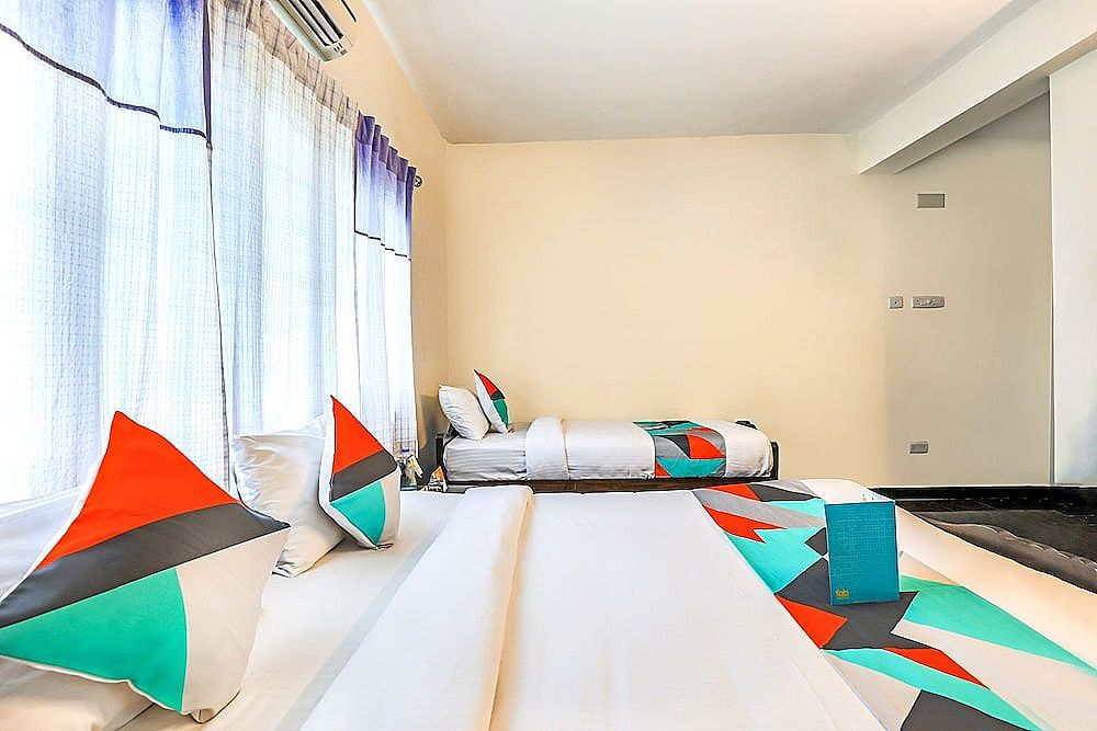 FabExpress PP Residency Premium Room 6