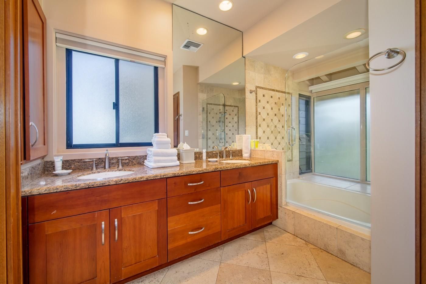 Bay Villa Gold Oceanfront 1 Bedroom
