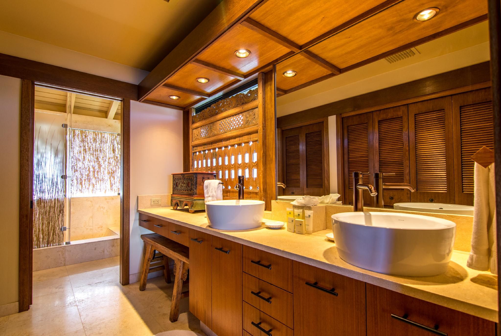 Bay Villas 27B2 2 Bedroom Gold Oceanfront