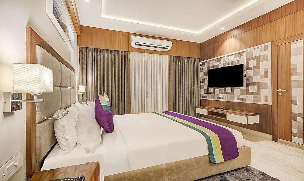 Treebo Premium Tahoora International Standard Double Room 5