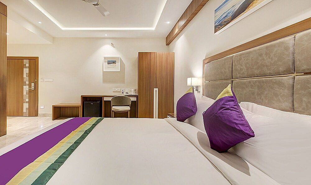 Treebo Premium Tahoora International Standard Double Room 2