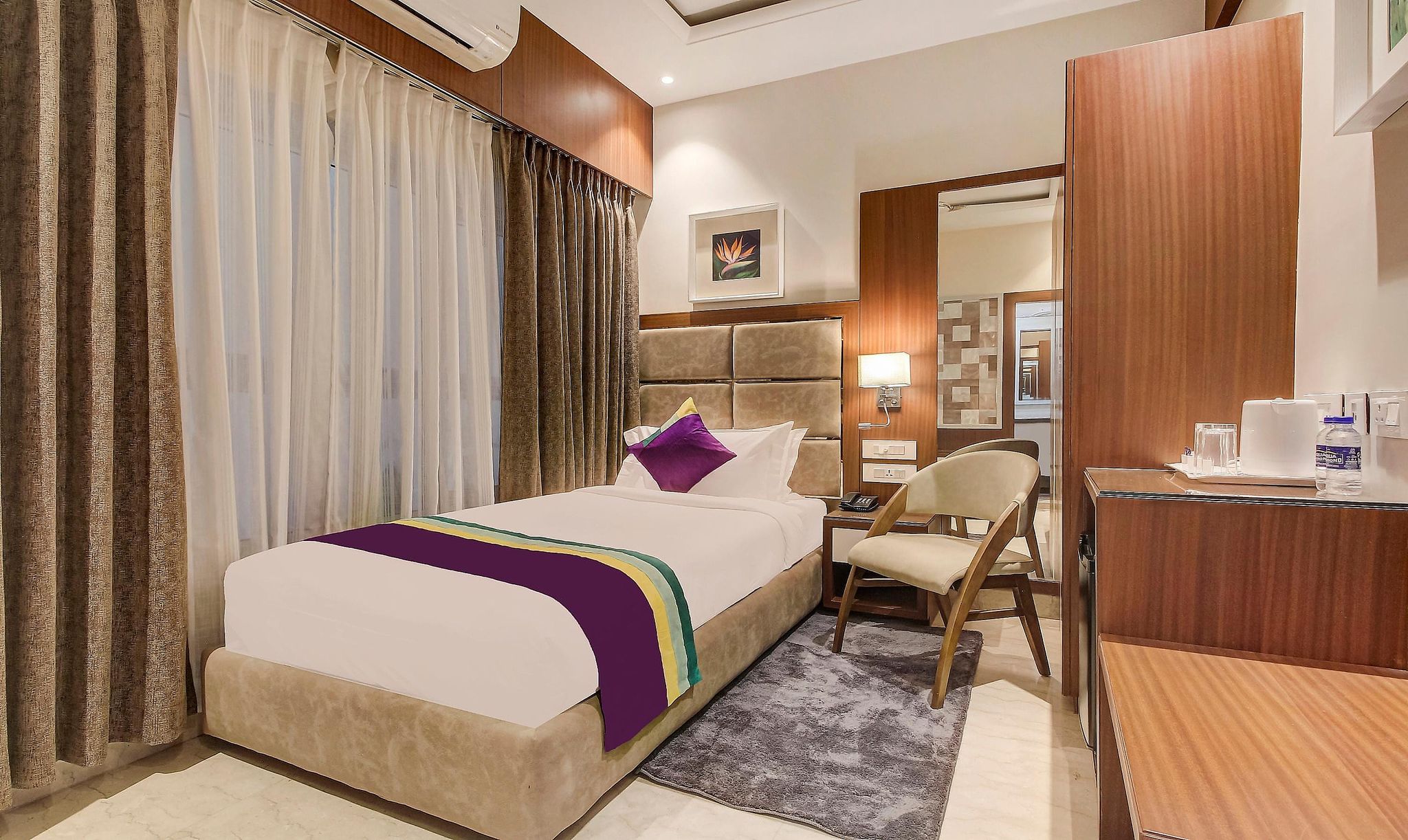 Treebo Premium Tahoora International Standard Double Room 8