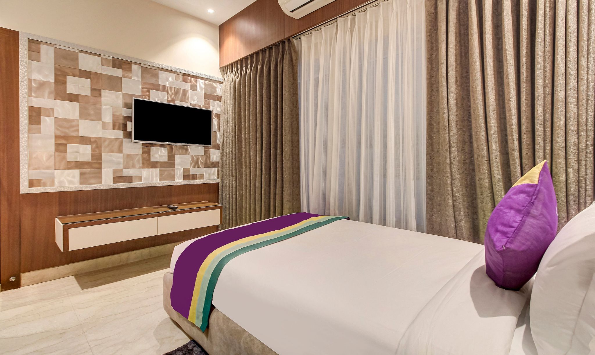 Treebo Premium Tahoora International Standard Double Room 4