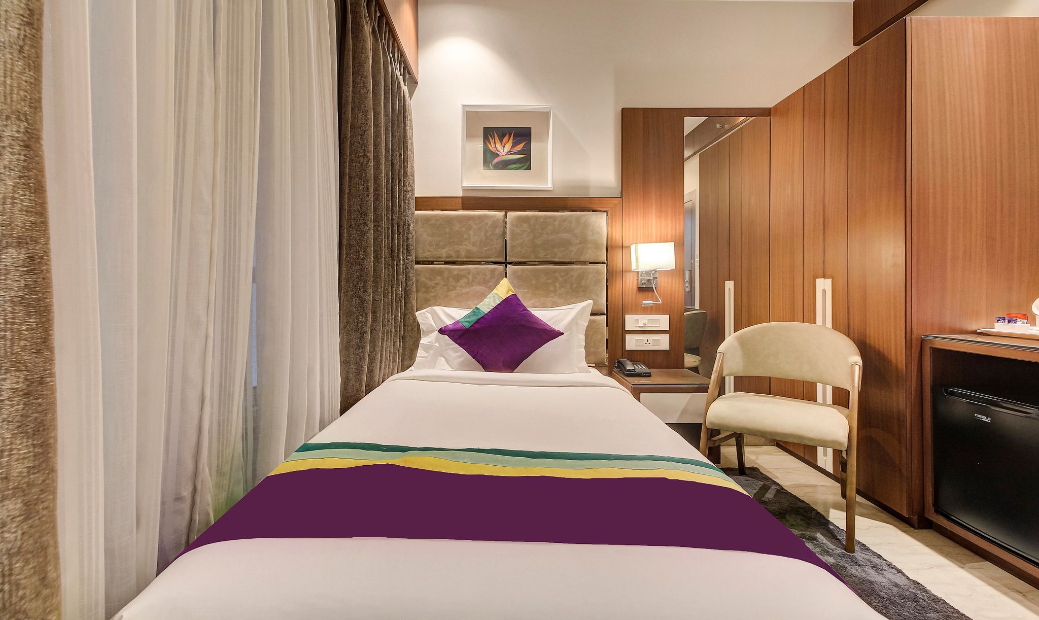 Treebo Premium Tahoora International Standard Double Room 3