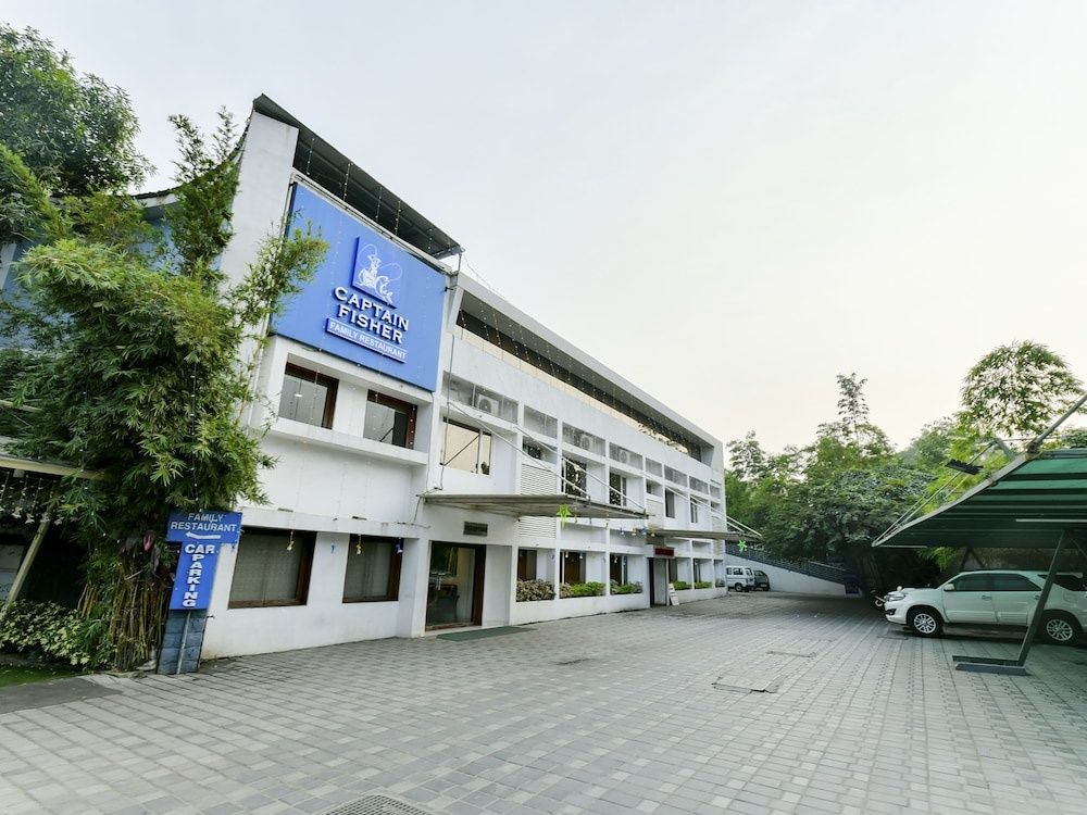 undefined MJM International 7