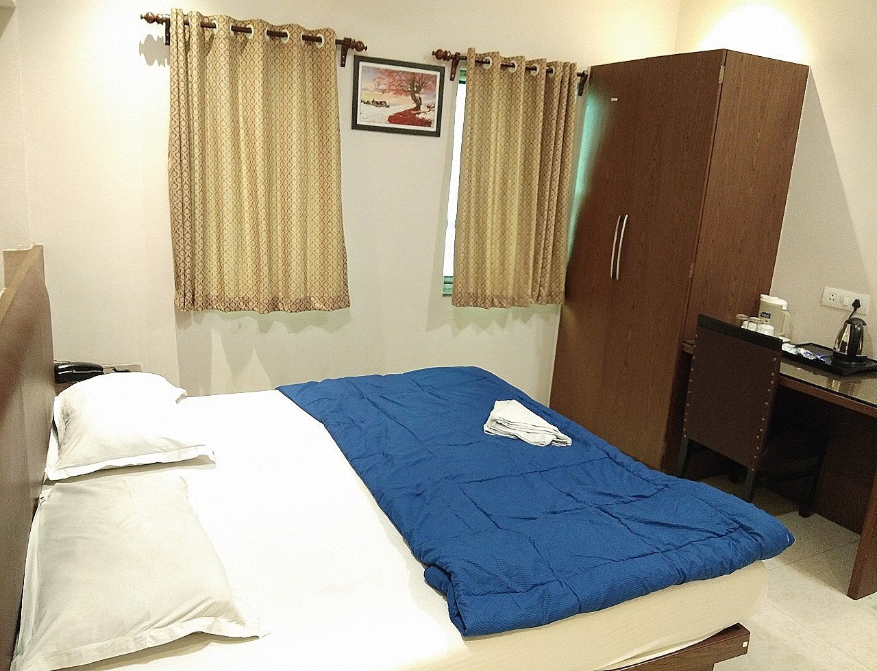 Hotel Afridi International Deluxe Room 5