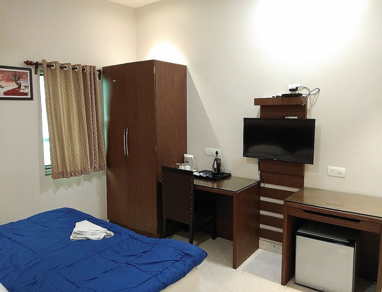 Hotel Afridi International Deluxe Room 15