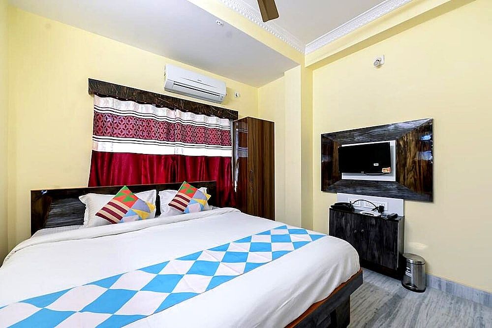 undefined Goroomgo Comfortable Stay kolkata 3