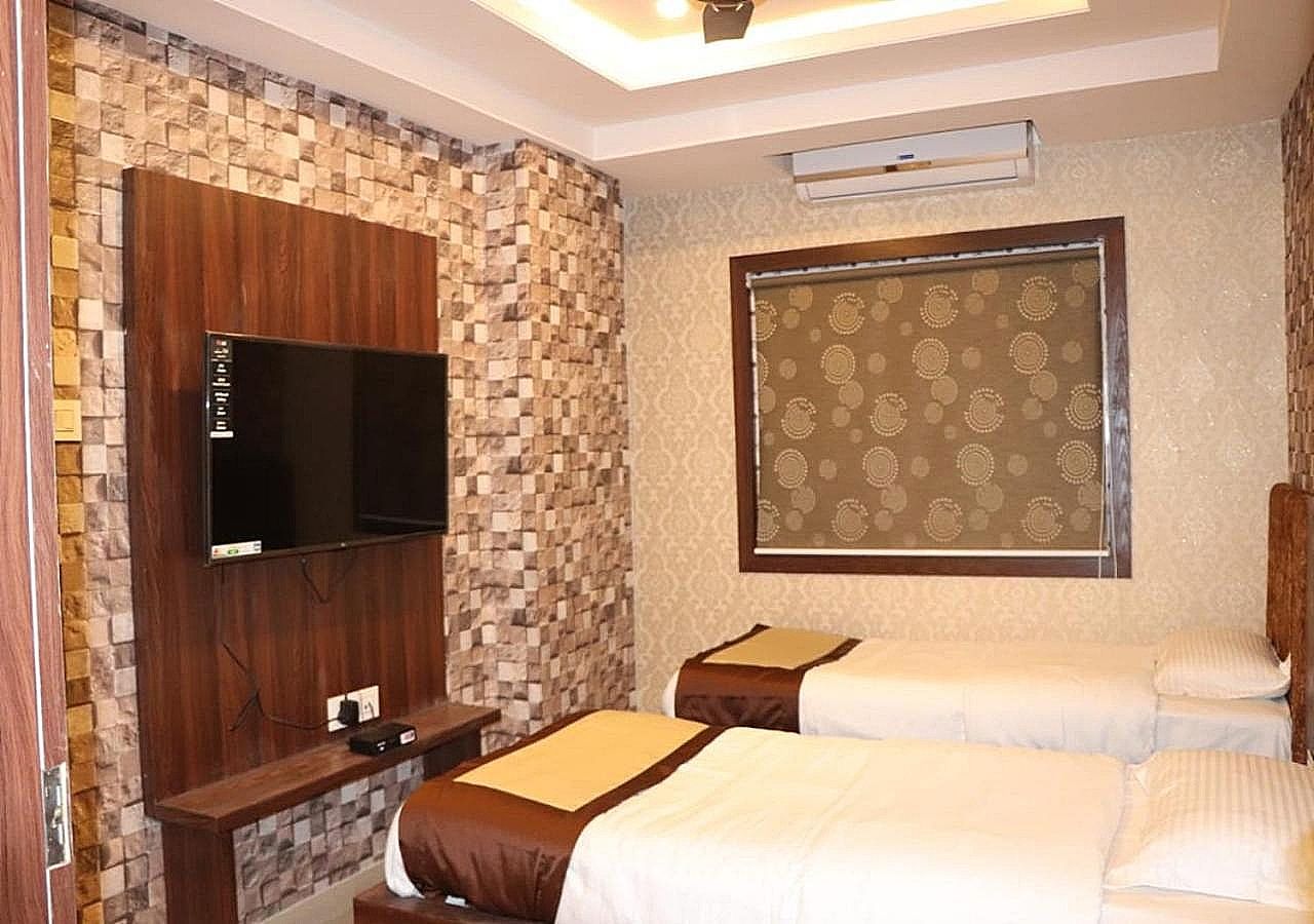 Hotel Angina Deluxe Double Room 10