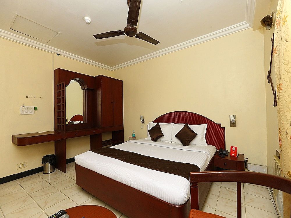 OYO 6759 Hotel Sky Park Double or Twin Room 8